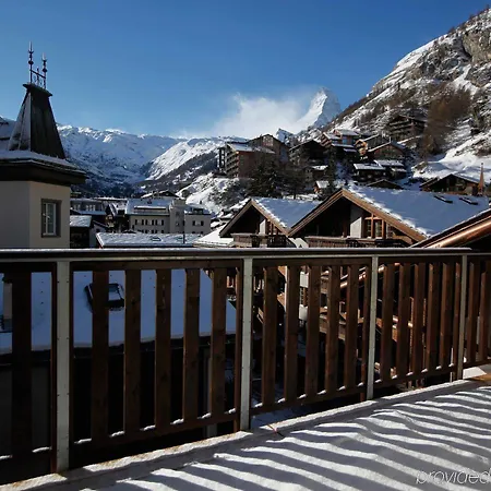 Garni Testa Grigia 3* زيرمات